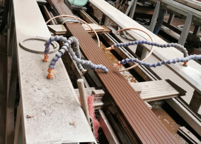 145x25mm hollow wpc deck china