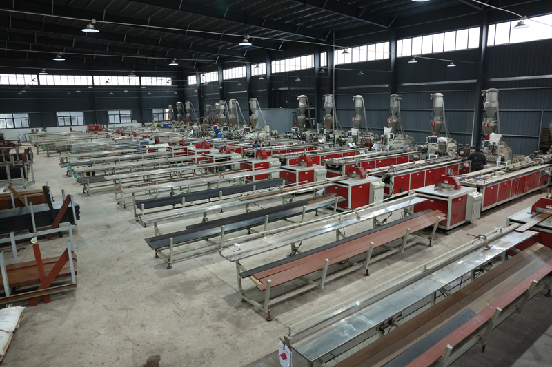 Co-extrusion wpc deck machine