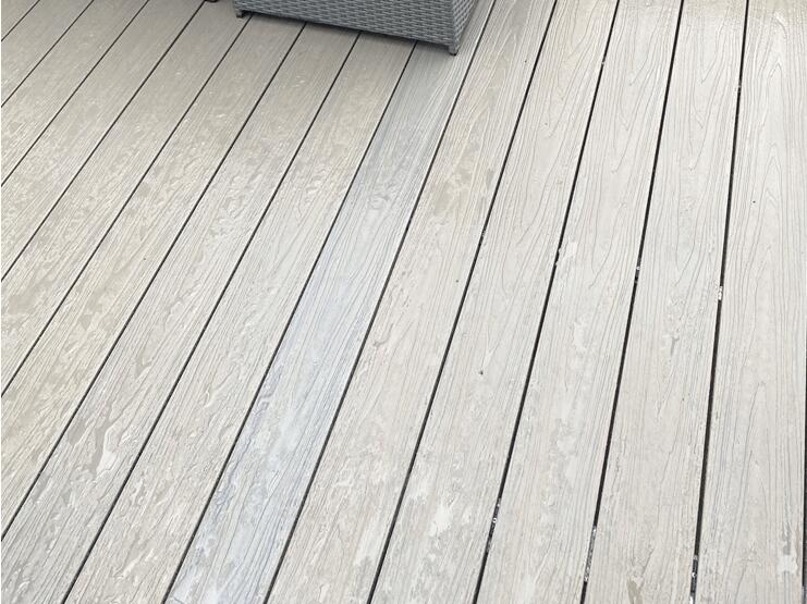 Is WPC composite decking slippery when wet ? | Slip Resistant decking