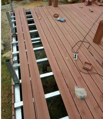 Some details of the installation of composite outdoor flooring