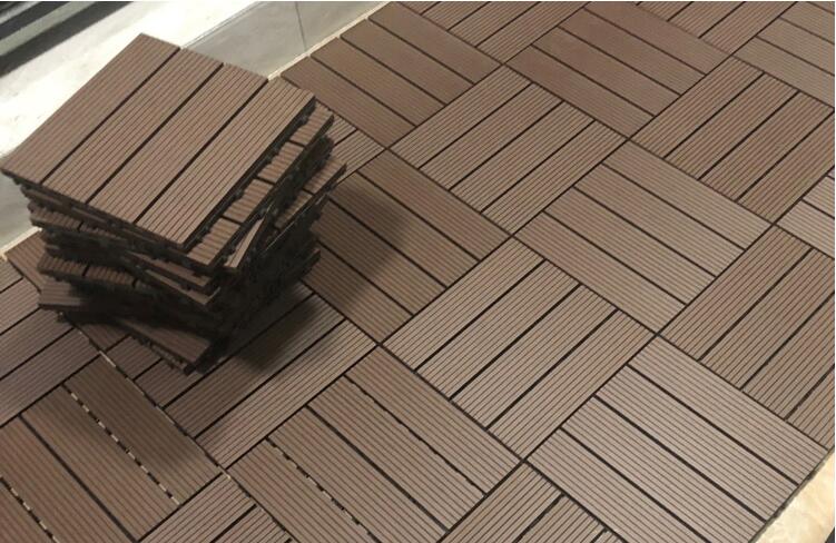 Interlocking decking tiles